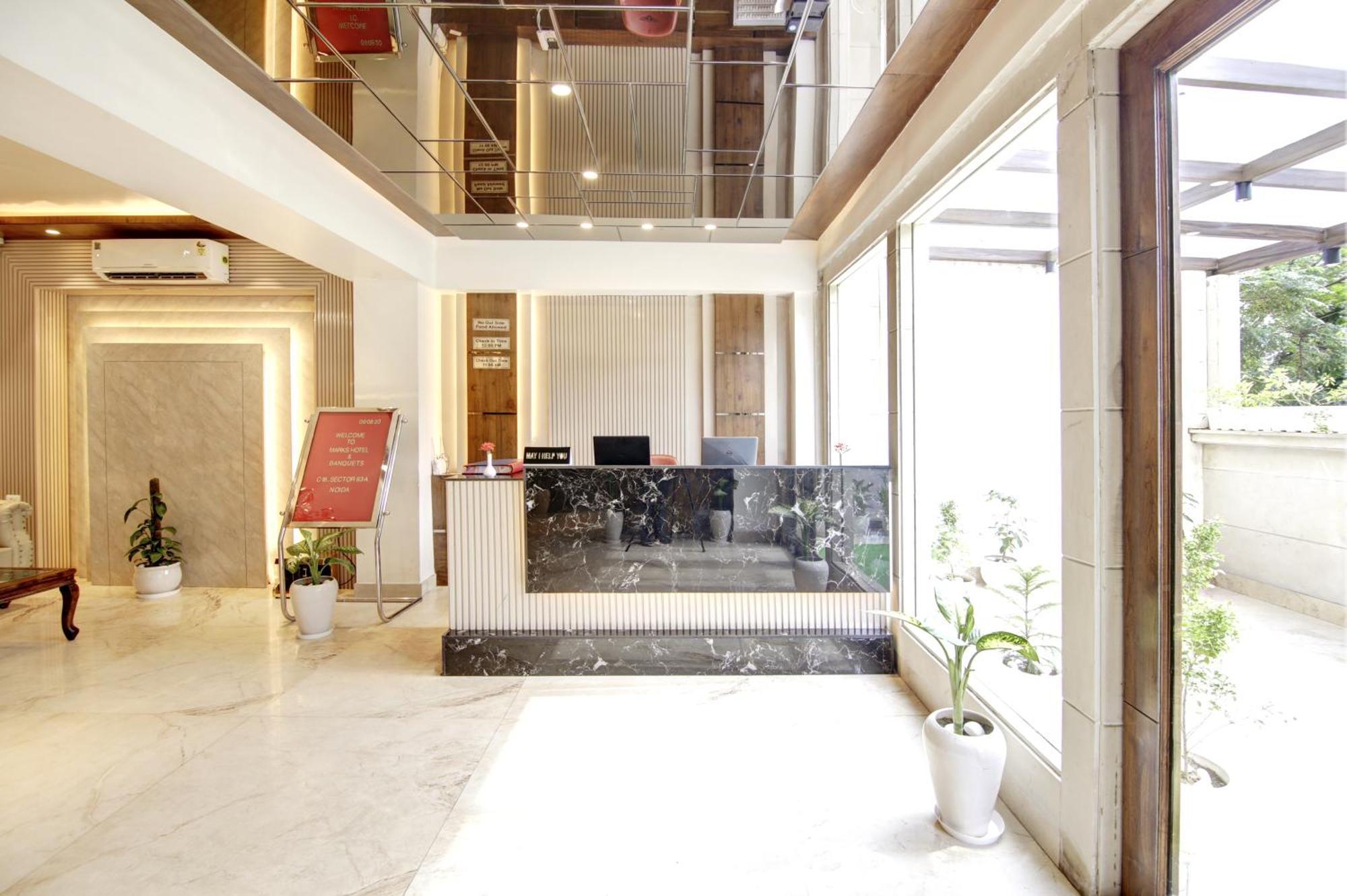 Marks Hotel & Banquet نويدا المظهر الخارجي الصورة